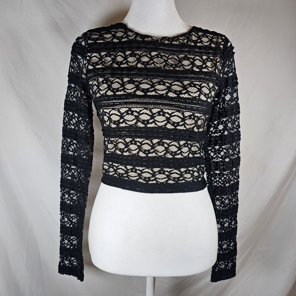 alice + olivia Twist Back Long Sleeve Lace Crop‎ Top, Size 2, Black/Cream